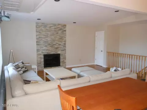 267 Skyline Dr, Dingmans Ferry, PA 18328 photo 10