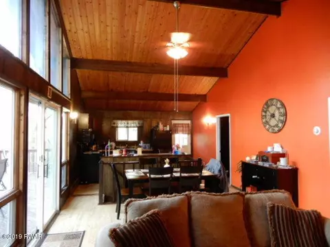103 Doe Loop, Bushkill, PA 18324 photo 4