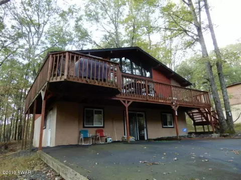 103 Doe Loop, Bushkill, PA 18324 photo 2