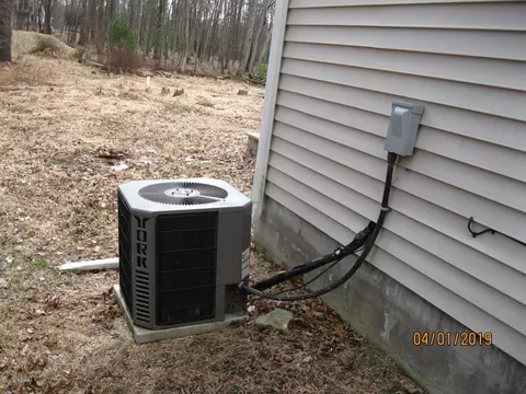 106 Apache Trl, Dingmans Ferry, PA 18328 photo 4