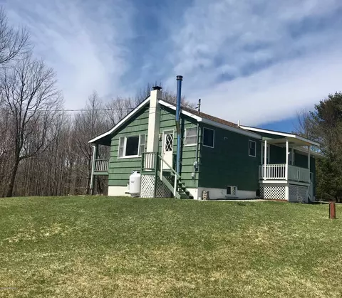 21 Fall Brook Rd, Starlight, PA 18461 photo 3