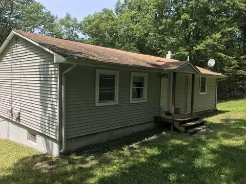 123 Chestnut St, Dingmans Ferry, PA 18328 photo 1