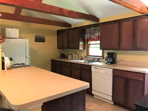 123 Chestnut St, Dingmans Ferry, PA 18328 photo 8