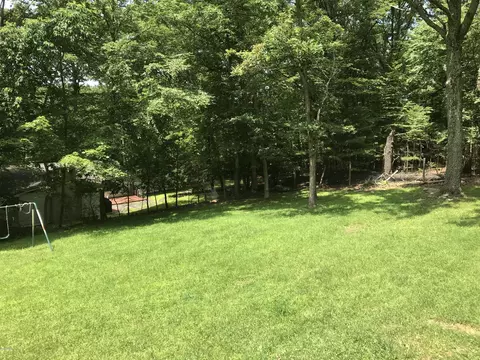 123 Chestnut St, Dingmans Ferry, PA 18328 photo 25