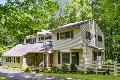 100 Wilson Hill Rd, Dingmans Ferry, PA 18328 photo 1