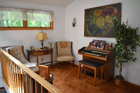 100 Wilson Hill Rd, Dingmans Ferry, PA 18328 photo 16