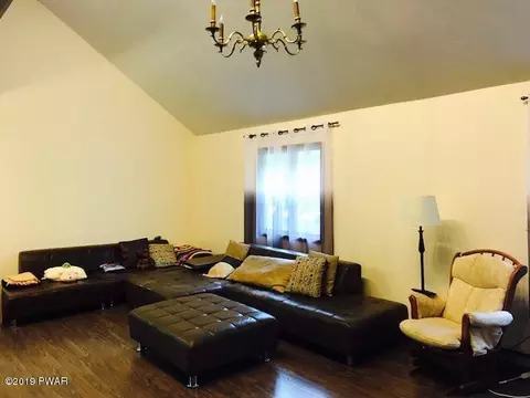 122 Hedge Dr, Dingmans Ferry, PA 18328 photo 8