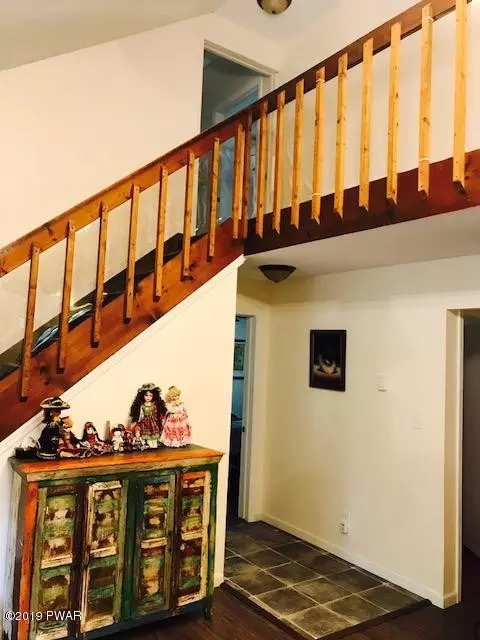 122 Hedge Dr, Dingmans Ferry, PA 18328 photo 10
