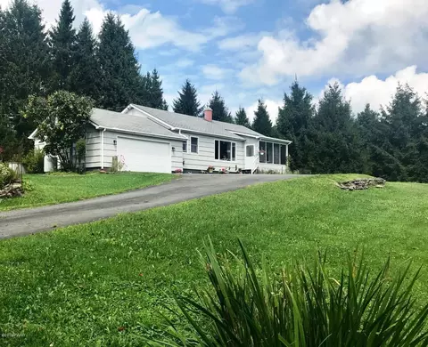 33 Fall Brook Rd, Starlight, PA 18461 photo 2