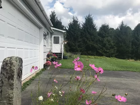 33 Fall Brook Rd, Starlight, PA 18461 photo 35