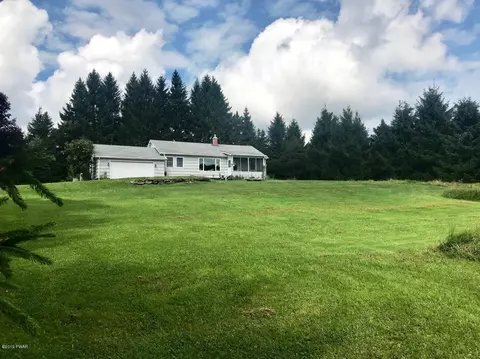 33 Fall Brook Rd, Starlight, PA 18461 photo 3