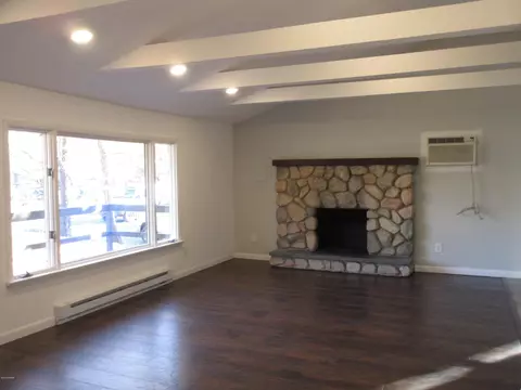163 Skyview Rd, Dingmans Ferry, PA 18328 photo 4
