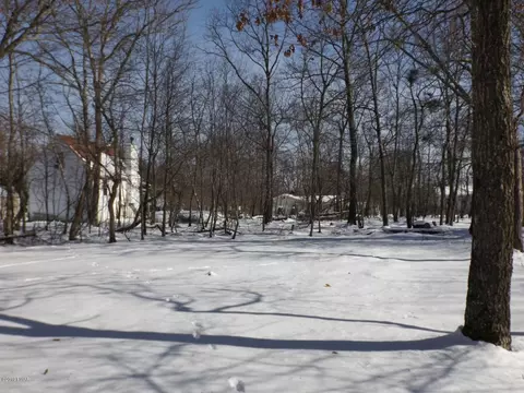 109 Heather Hill Rd, Dingmans Ferry, PA 18328 photo 5
