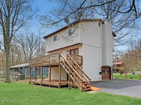 164 Skyview Rd, Dingmans Ferry, PA 18328 photo 2