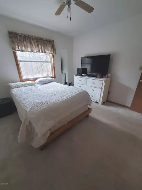 481 Whippoorwill Dr, Bushkill, PA 18324 photo 17