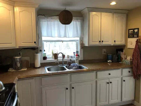 150 Doolan Rd, Dingmans Ferry, PA 18328 photo 7