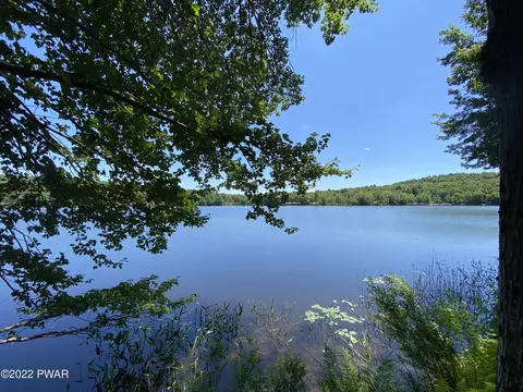 Stockport Turnpike, Lake Como, PA 18437