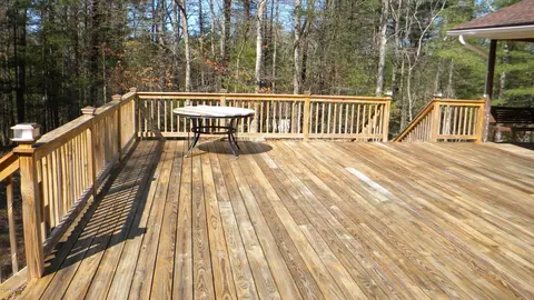 125 Pine Forest Rd, Greeley, PA 18425 photo 2