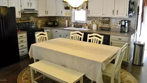 125 Pine Forest Rd, Greeley, PA 18425 photo 20