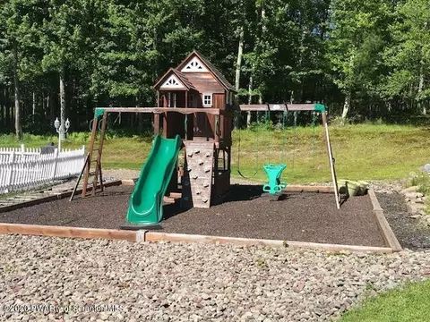 9 Excursion Dr, Damascus, PA 18415 photo 17