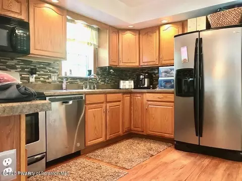 9 Excursion Dr, Damascus, PA 18415 photo 2