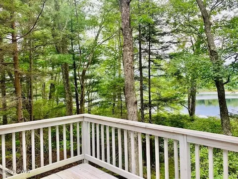 142 Marcel Dr, Dingmans Ferry, PA 18328 photo 4