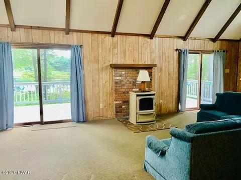 142 Marcel Dr, Dingmans Ferry, PA 18328 photo 6