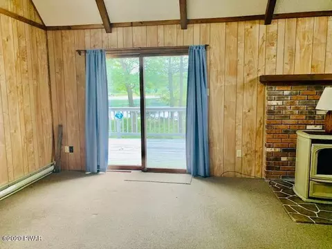 142 Marcel Dr, Dingmans Ferry, PA 18328 photo 5