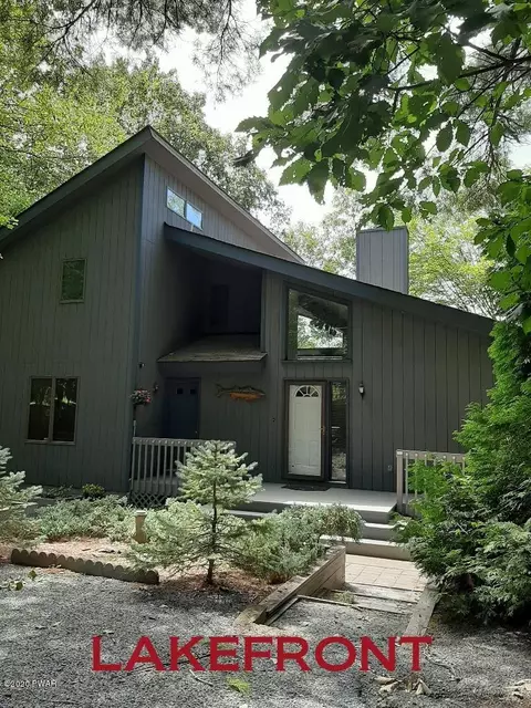 131 E Lake View Dr, Dingmans Ferry, PA 18328 photo 1