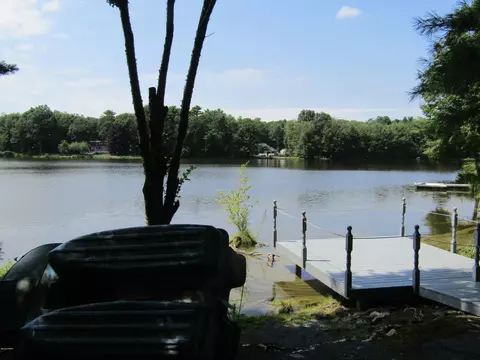 131 E Lake View Dr, Dingmans Ferry, PA 18328 photo 15