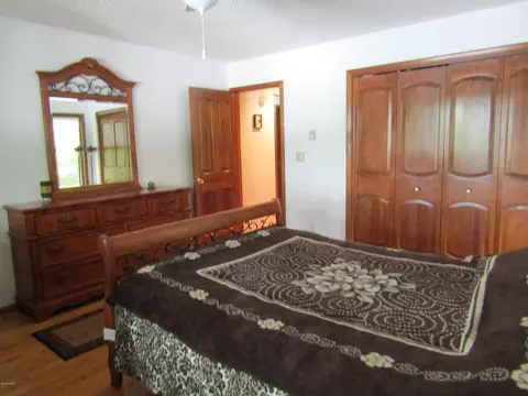 131 E Lake View Dr, Dingmans Ferry, PA 18328 photo 16