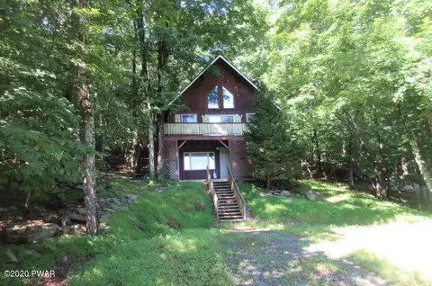 1113 Porter Dr, Bushkill, PA 18324 photo 2