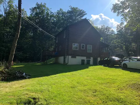 101 Beaver Ct, Dingmans Ferry, PA 18328 photo 2