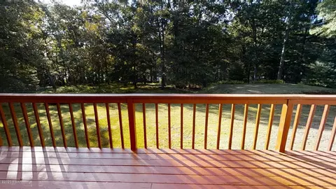 105 Apache Trl, Dingmans Ferry, PA 18328 photo 20