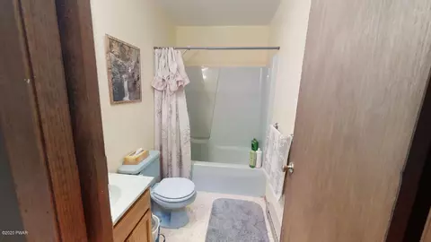 105 Apache Trl, Dingmans Ferry, PA 18328 photo 11