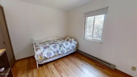 105 Apache Trl, Dingmans Ferry, PA 18328 photo 12