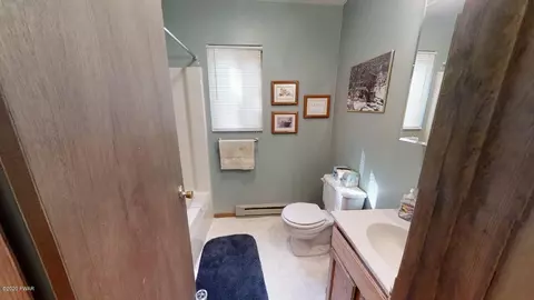105 Apache Trl, Dingmans Ferry, PA 18328 photo 8