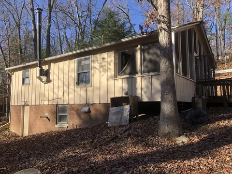 2243 Pine Ln, Bushkill, PA 18324 photo 8