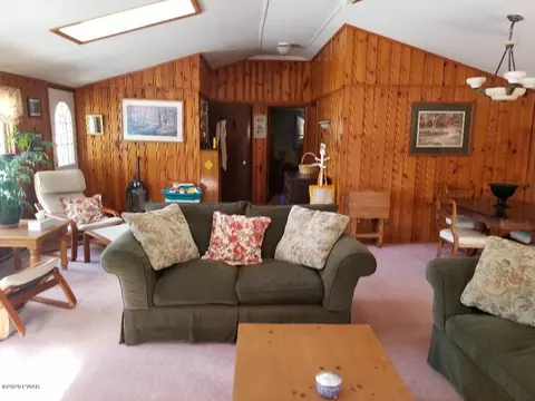 119 Crossing Way, Dingmans Ferry, PA 18328 photo 5