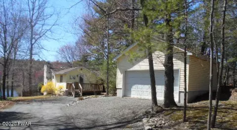 119 Crossing Way, Dingmans Ferry, PA 18328 photo 12