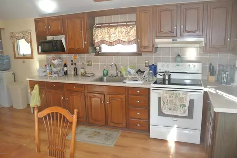 119 Crossing Way, Dingmans Ferry, PA 18328 photo 3