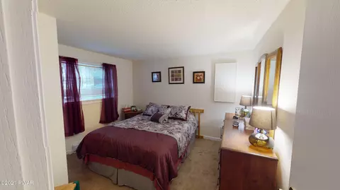 144 Spring Dr, Dingmans Ferry, PA 18328 photo 19