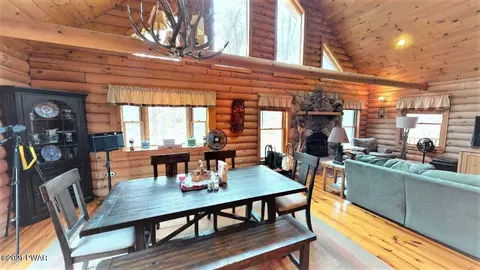 168 Split Rock Rd, Newfoundland, PA 18445 photo 9