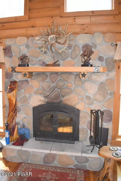 168 Split Rock Rd, Newfoundland, PA 18445 photo 8