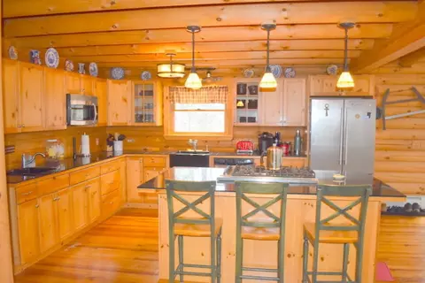 168 Split Rock Rd, Newfoundland, PA 18445 photo 4