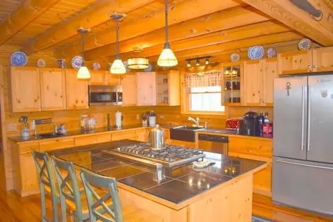 168 Split Rock Rd, Newfoundland, PA 18445 photo 3