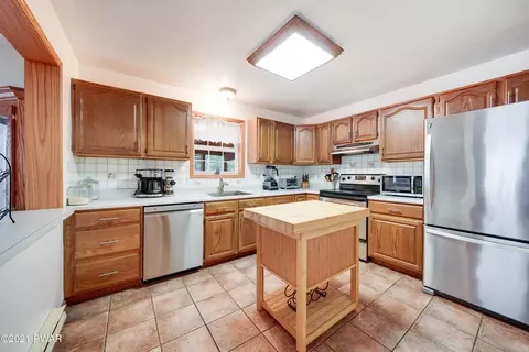 101 Seneca Trl, Dingmans Ferry, PA 18328 photo 14