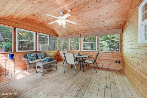101 Seneca Trl, Dingmans Ferry, PA 18328 photo 10