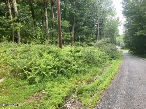 Pinnacle Drive, Honesdale, PA 18431