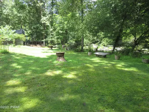 397 Saunders Dr, Bushkill, PA 18324 photo 25